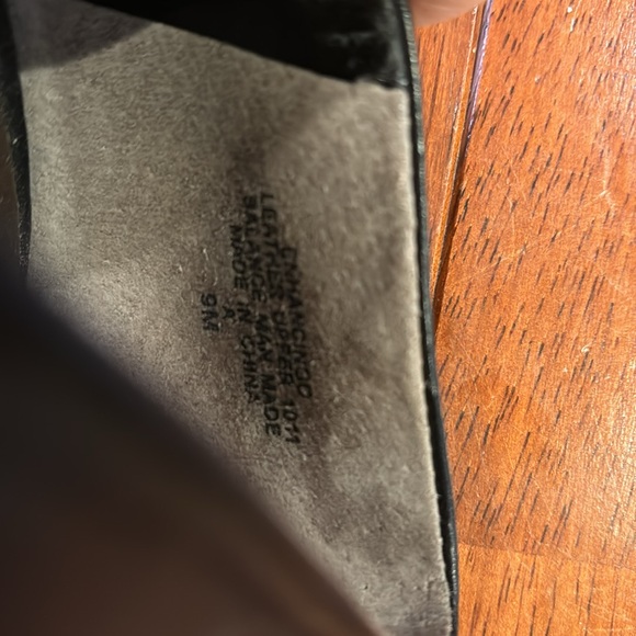 Nine West Classic black pumps with 4” heel. - Picture 6 of 7